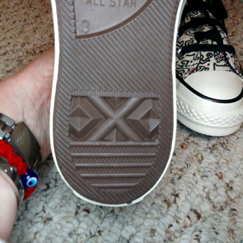 Converse Keith Haring 2021 Unisex Dancing Figures Black, Red/White Chuck Taylors - Picture 10 of 11